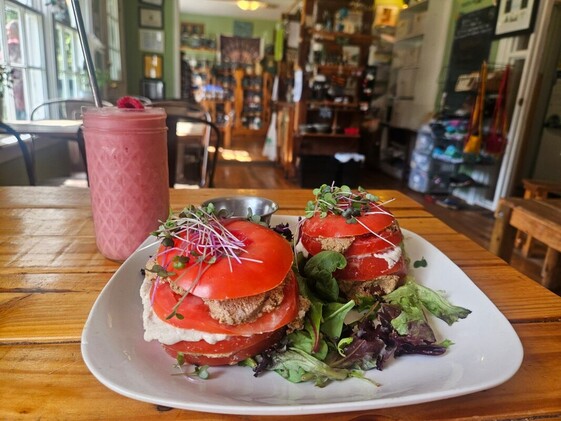 Picture of Natural Living Cafe packaged organic vegan meals